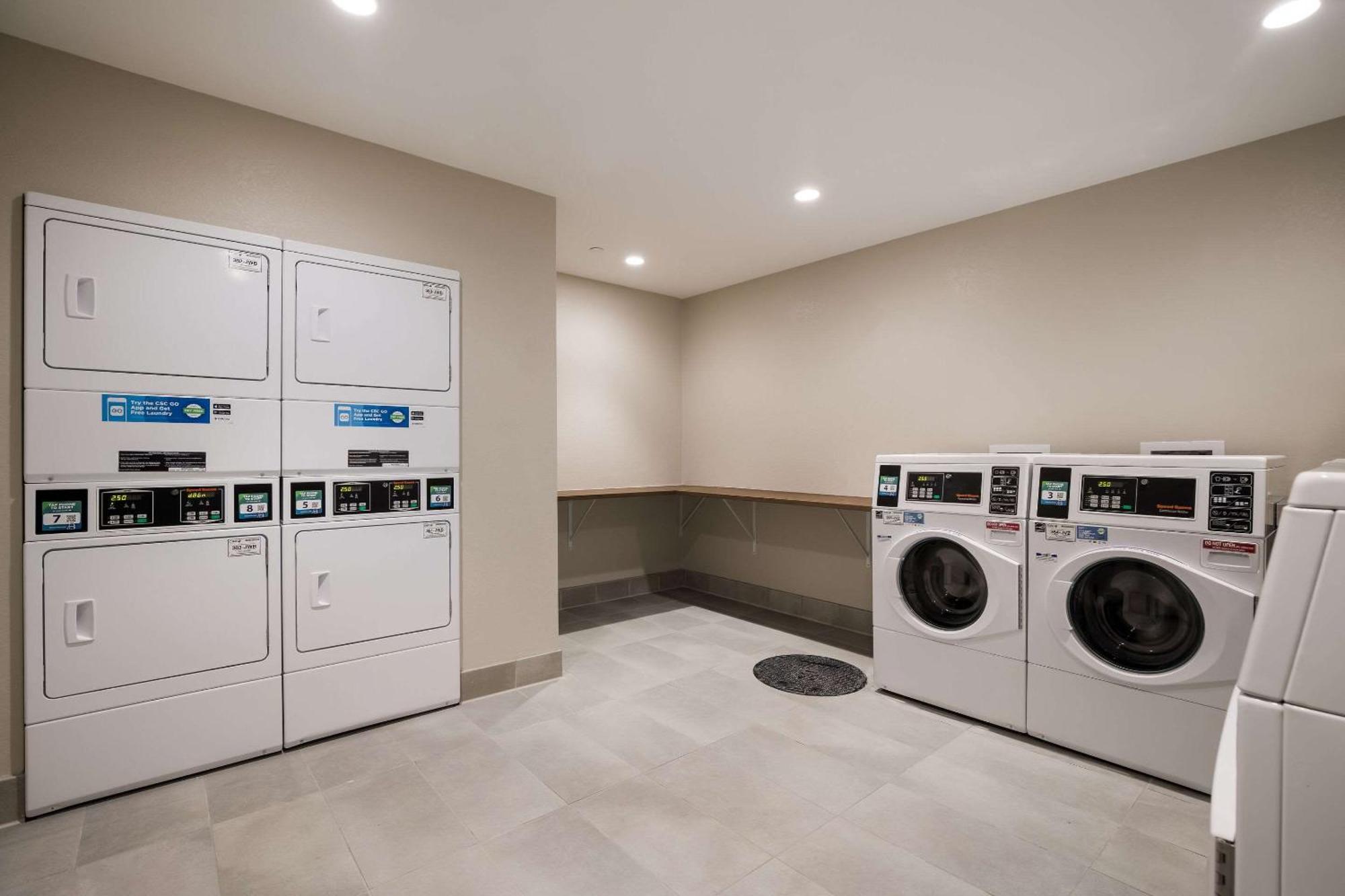 Everhome Suites 科洛纳 外观 照片