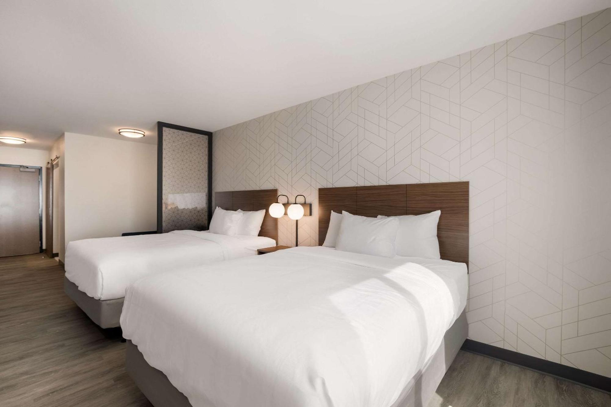 Everhome Suites 科洛纳 外观 照片