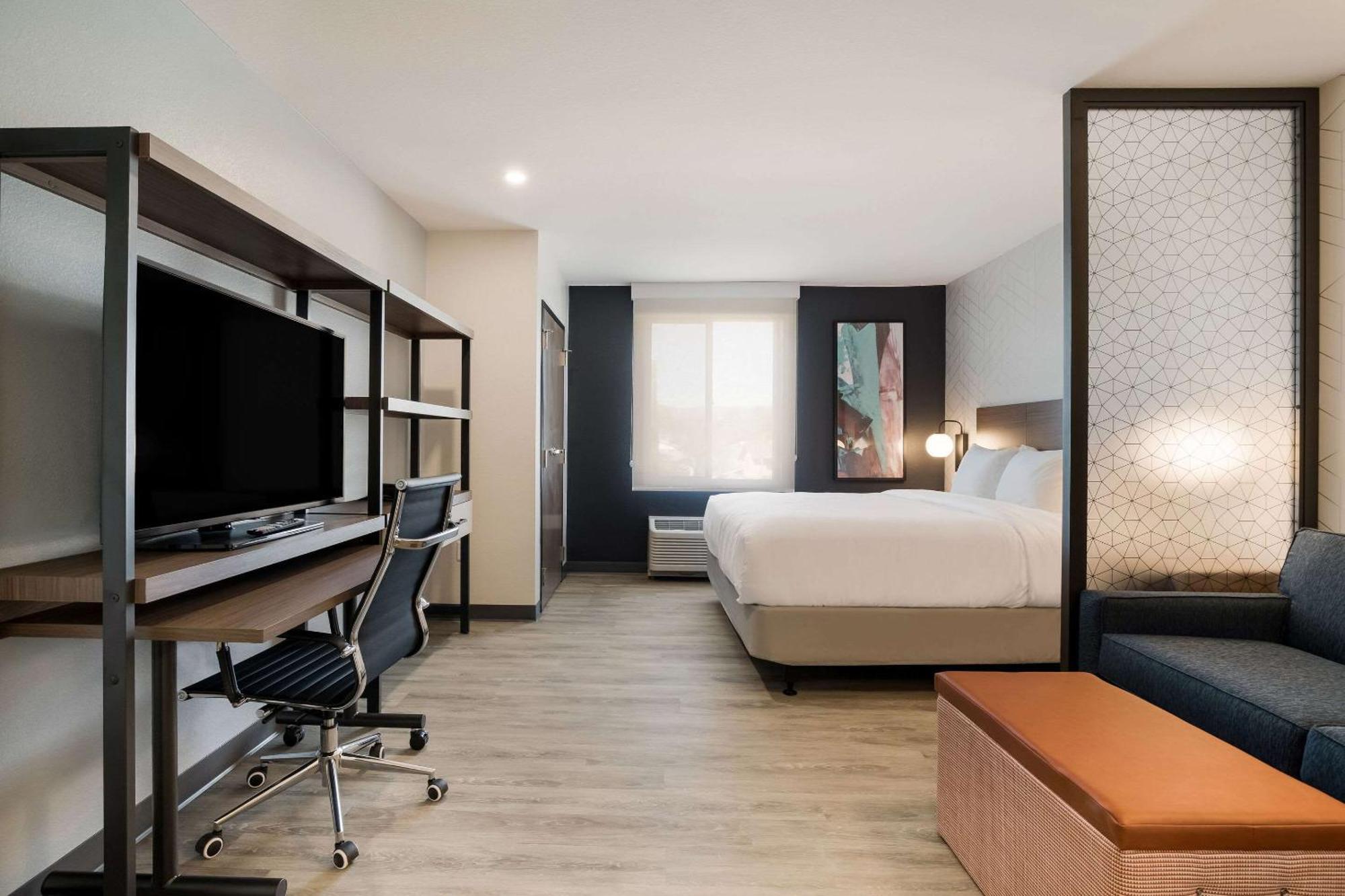 Everhome Suites 科洛纳 外观 照片