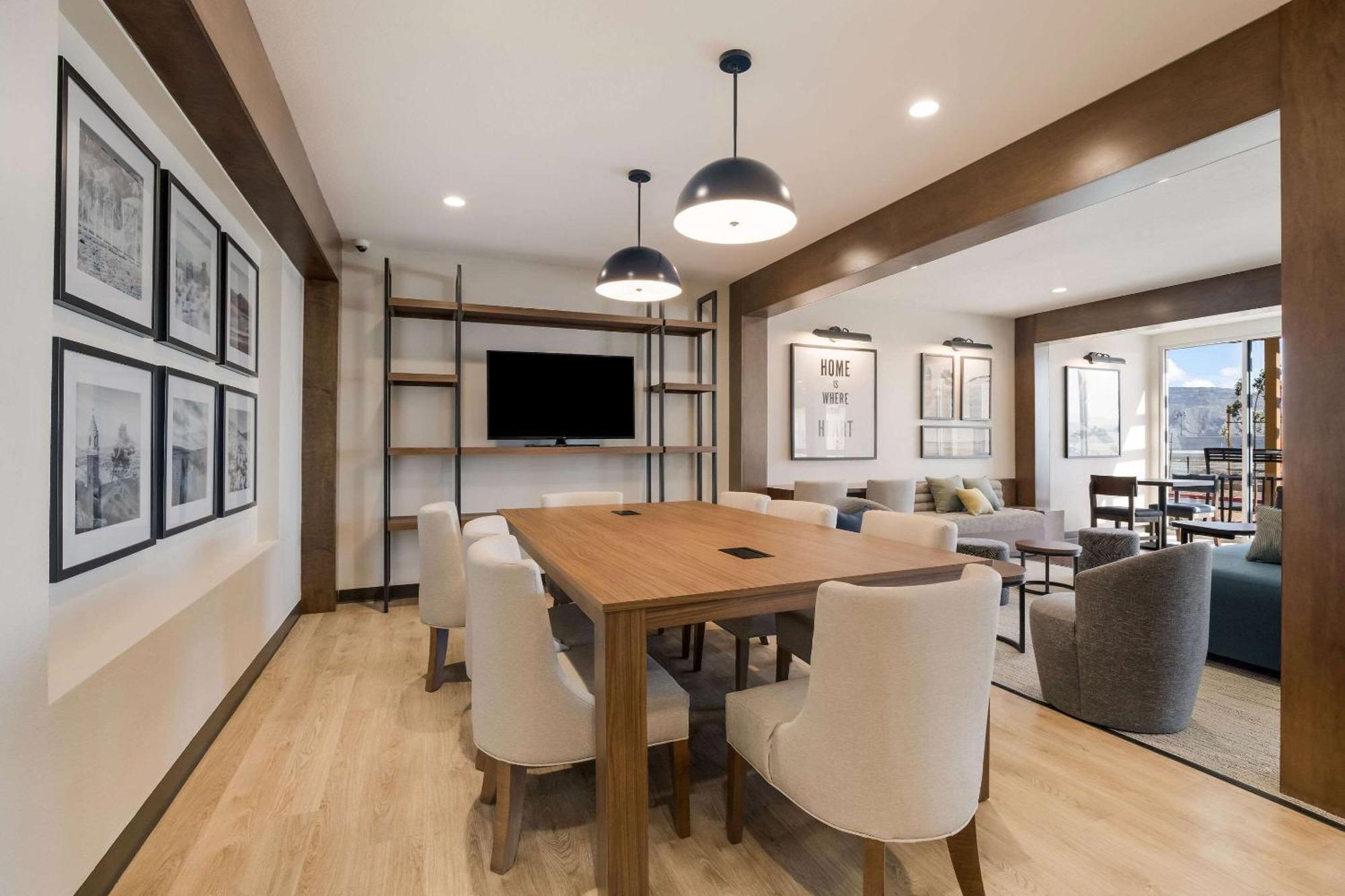 Everhome Suites 科洛纳 外观 照片
